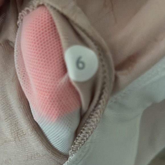 New Lululemon Zipper Mesh Layered Sports Bra - Picture 4 of 5